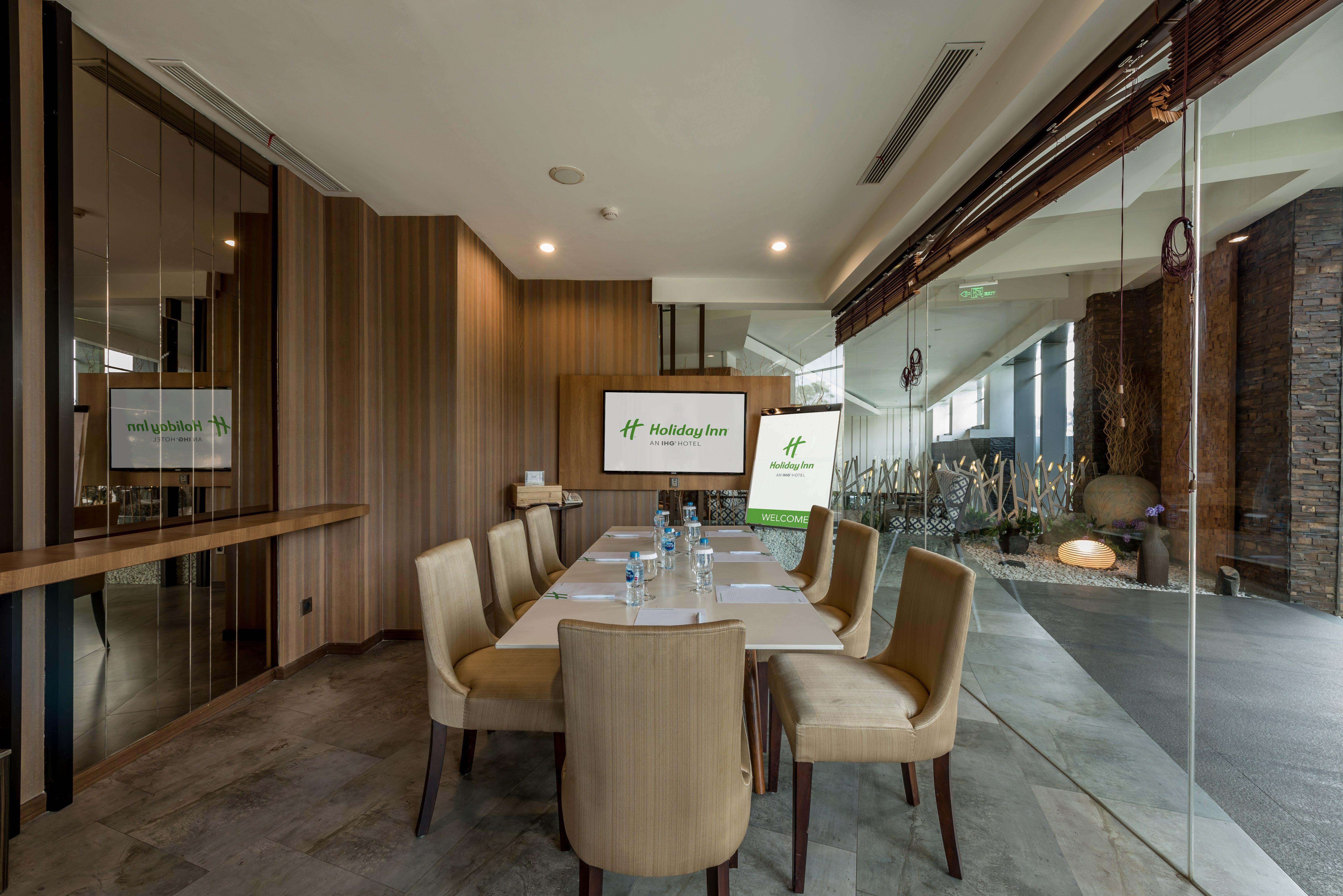 Holiday Inn Cikarang Jababeka By Ihg Exterior foto